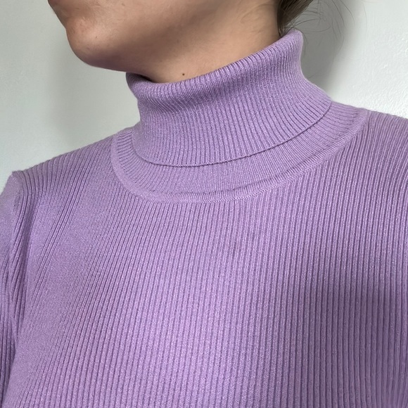Here we have a “sangtree” large turtle neck sweater. - Picture 4 of 4